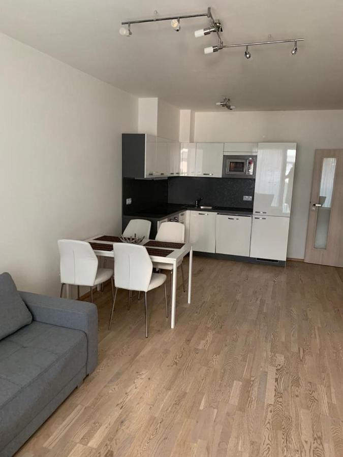 Residence Garden Tower - 8 Min Do Centra, Garaz Πράγα Εξωτερικό φωτογραφία