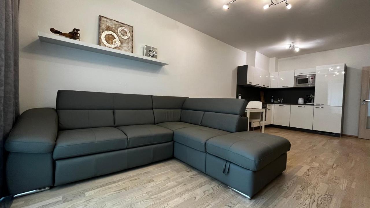 Residence Garden Tower - 8 Min Do Centra, Garaz Πράγα Εξωτερικό φωτογραφία